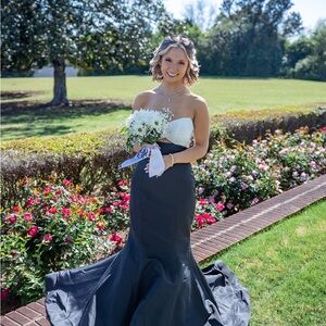 Elegant Black Strapless Prom Dress